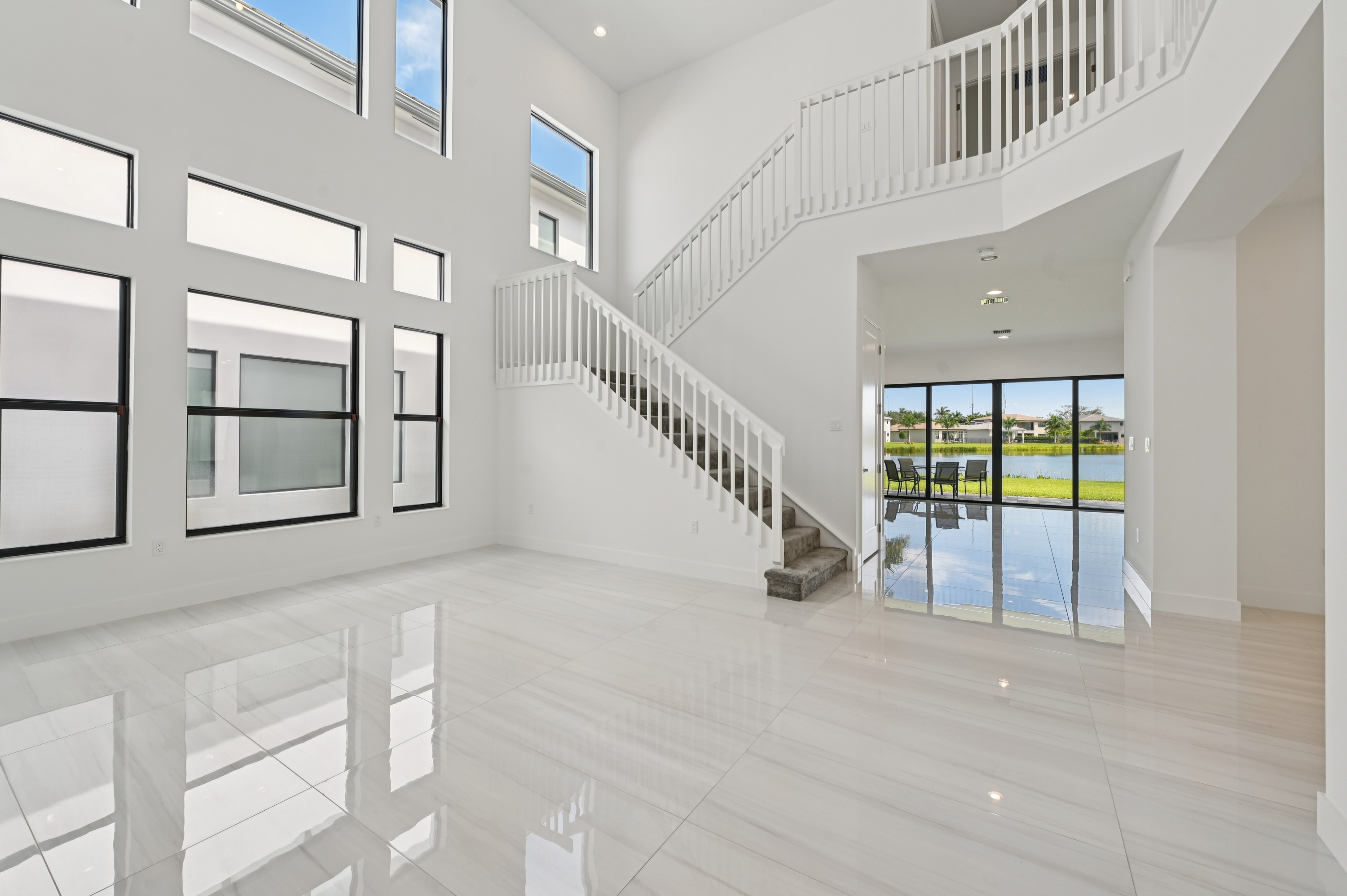 Crystal Downs Ave modern kitchen